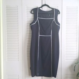 WHBM size 14 navy/white